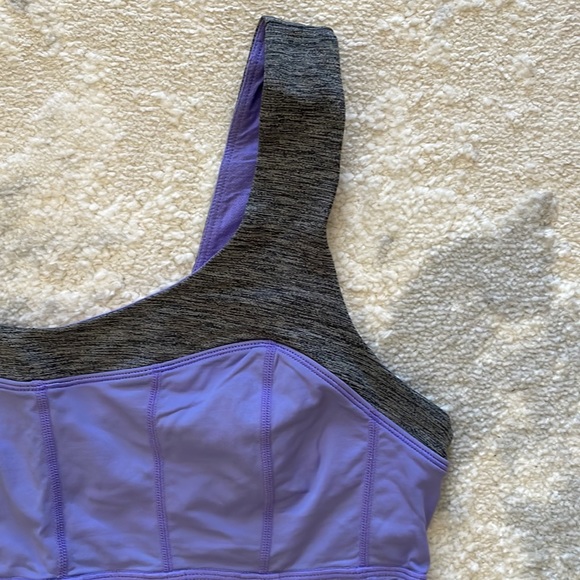 Lululemon Tank Size 10 - Picture 2 of 6